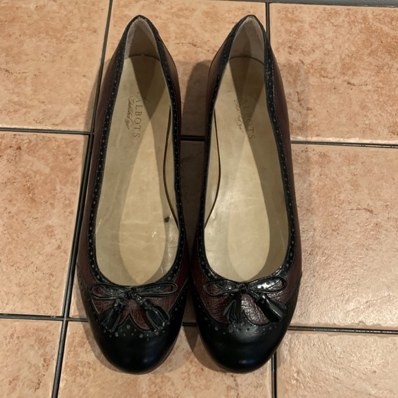 Talbots Wing Tip Leather Ballet Flats 10AA - Picture 2 of 12
